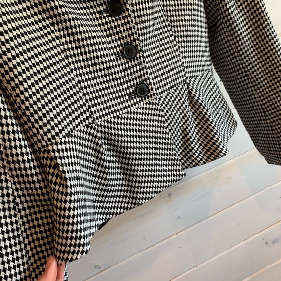 Tristan | Fitted Houndstooth Blazer - Picture 4 of 6